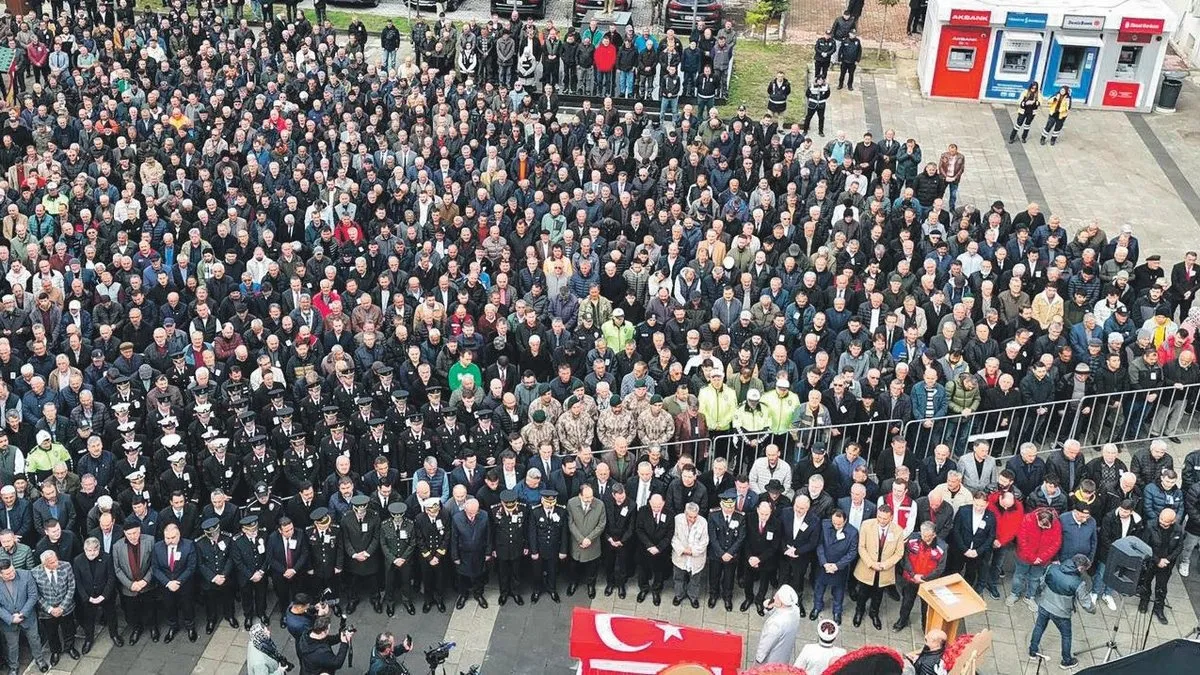 Şehit polis memuru son yolculuğuna uğurlandı