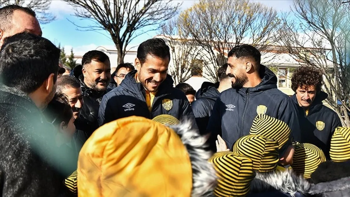 MKE Ankaragücü'nden Ankara Çocuk Evleri Sitesi'ne anlamlı ziyaret