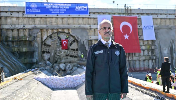 Bakan Uraloğlu Işık Görme Töreni’nde konuştu! Projelerden bahsetti… 2025 sonunda bitmesi bekleniyor – Finans haberlerinin doğru adresi