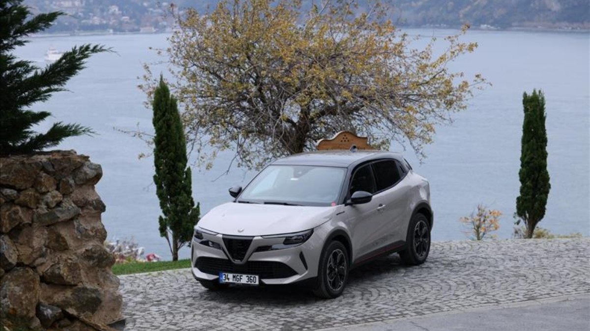 Yeni Alfa Romeo Junior modelinin Türkiye teslimatları başladı: İşte fiyatı