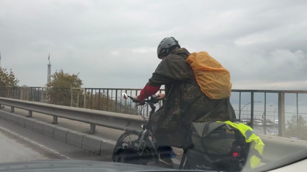 Almanya’dan bisikletle yola çıkan gencin bir sonraki durağı İzmir