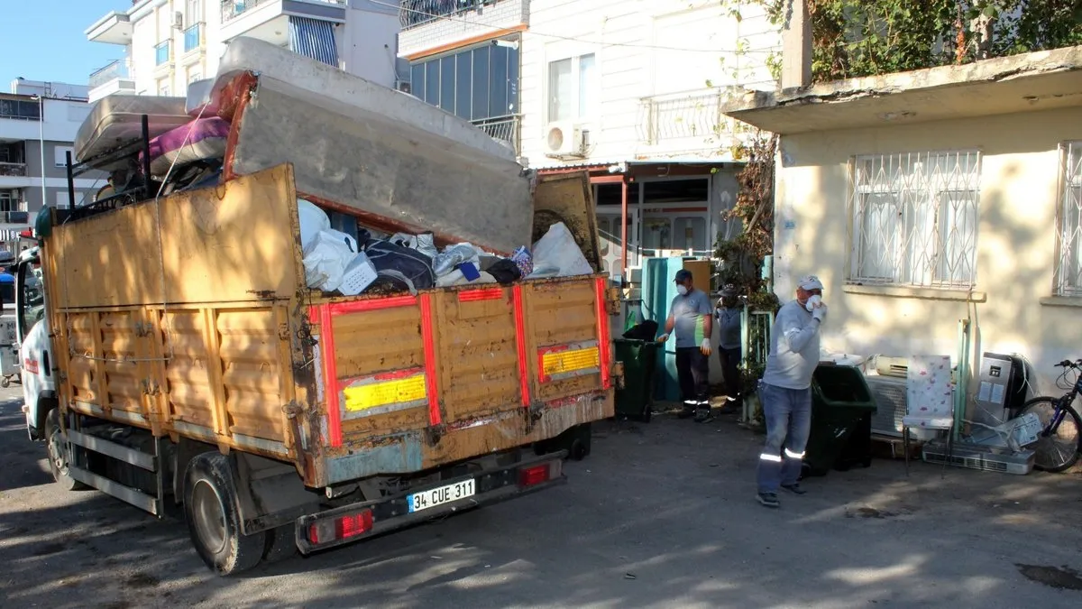 Antalya’da çöp ev temizlendi – Antalya Haberleri