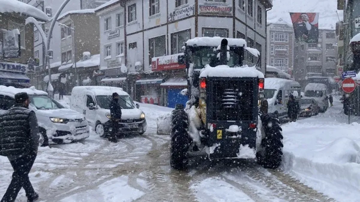 Bayburt’ta kar esareti: Şehir hayatı durma noktasında