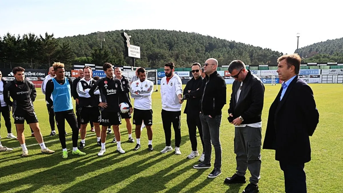 Beşiktaş yönetiminden futbol takımına ziyaret