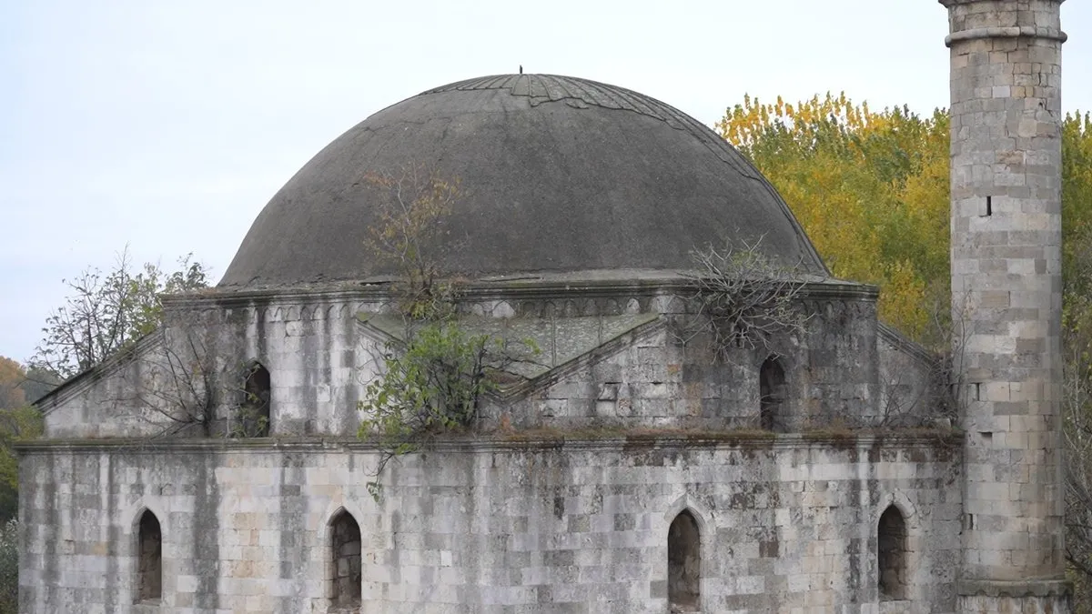 Edirne’de 546 yıllık tarihi camide yenileme çalışması başladı