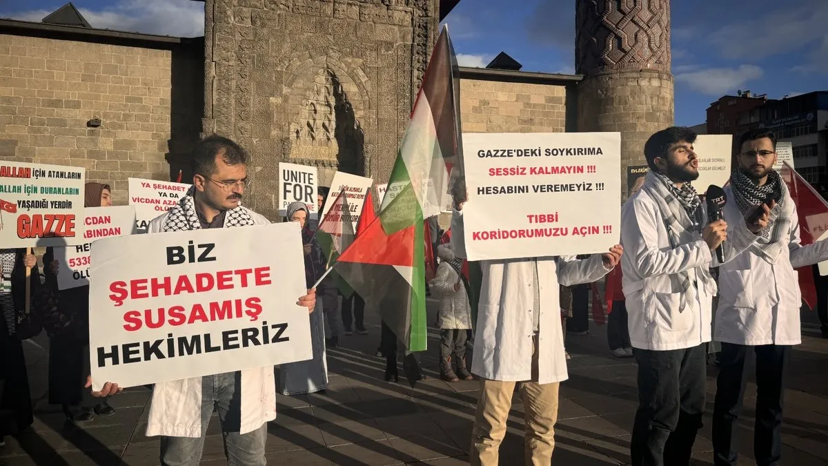 Erzurum’da sağlık çalışanlarından Gazze için sessiz yürüyüş: “Tıbbi koridor açın!”