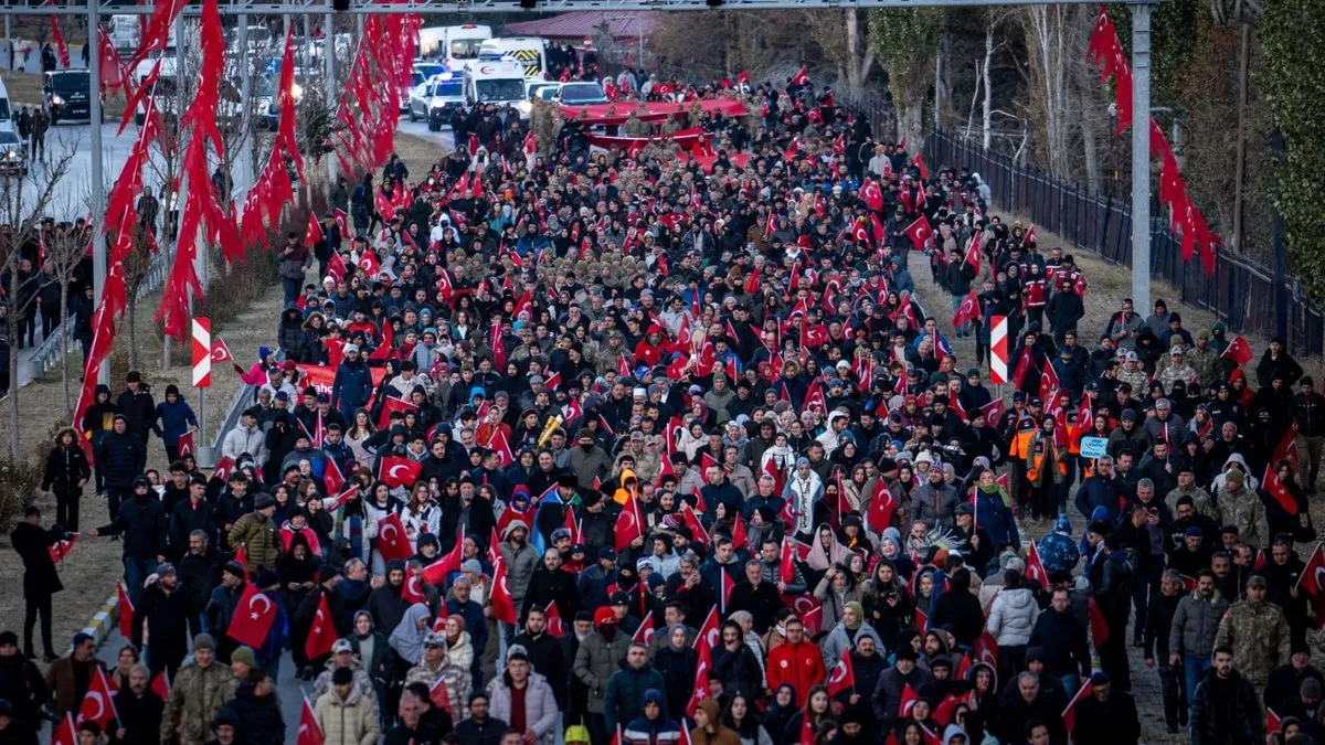 Erzurumlular, Aziziye Destanı’nın 147. yılında ecdada saygı için yürüdü