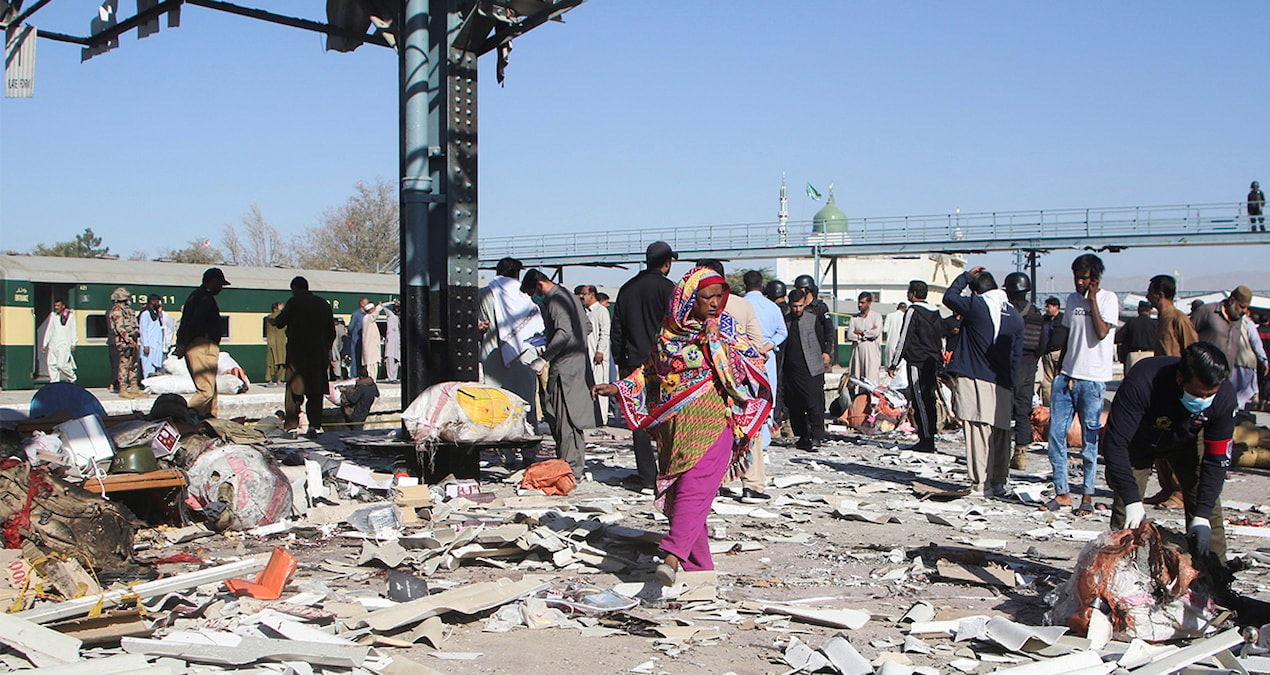 Tren istasyonunda deprem… Canlı bombanın patladığı an…