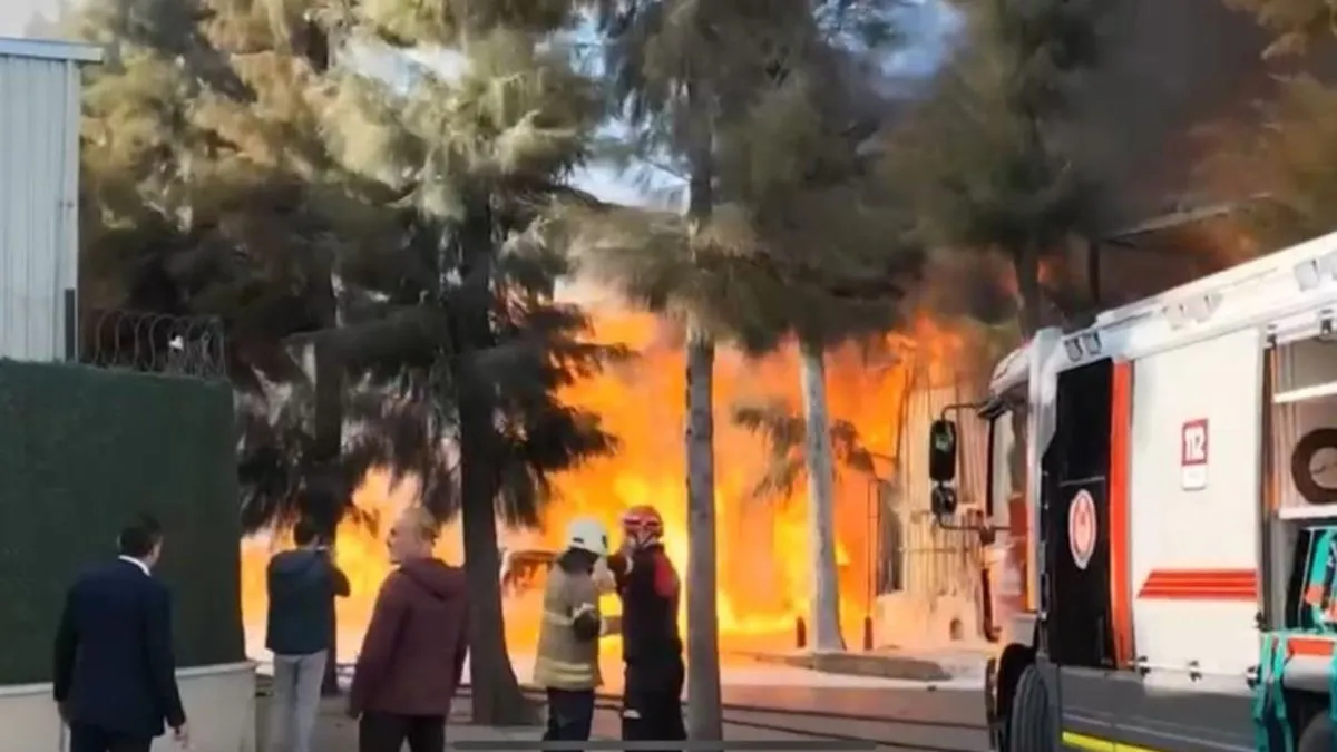 İzmir Çiğli’deki kimya fabrikasında yangın!