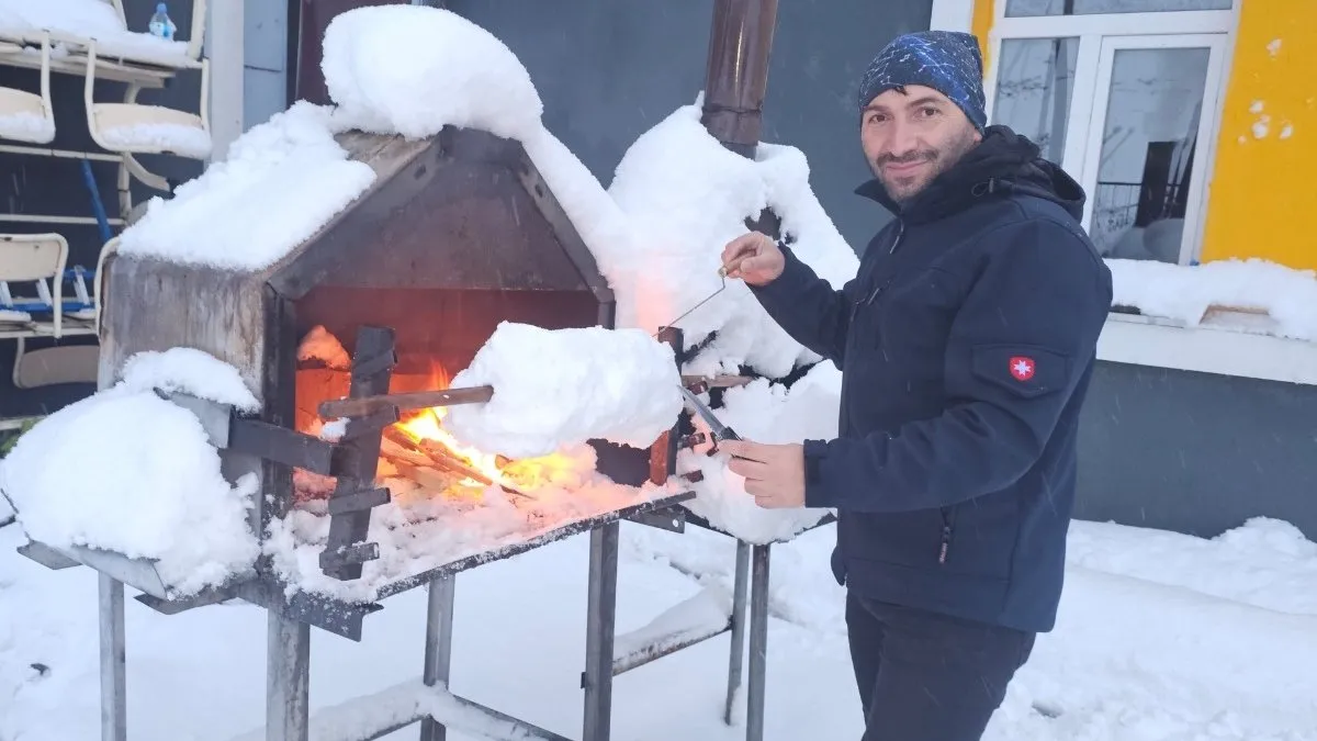 Kardan çağ kebabı yaptı – Erzurum Haberleri