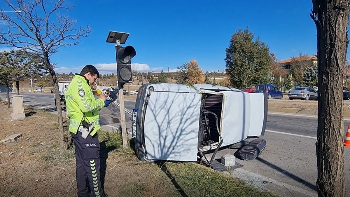 Kırıkkale’de otomobil devrildi: 3 yaralı