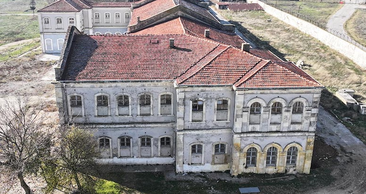 Yakın zamana kadar cezaeviydi… Mahmudiye Kışlası kültür merkezi oluyor