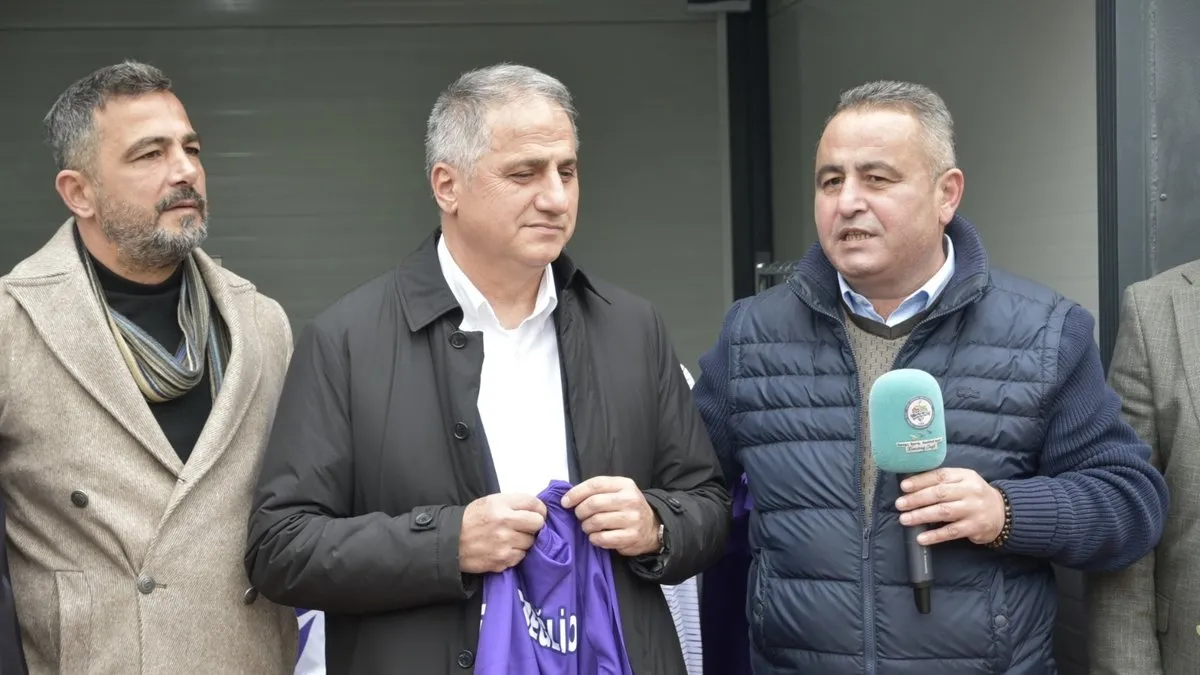 Milletvekili Bozkurt ve AK Parti heyetinden Kdz. Ereğli Belediyespor’a destek