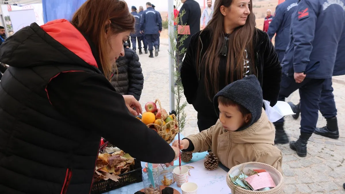 Onların kumbaralarında para değil tohum var: Fedakar öğretmenler geleceğin toprak bilimcilerini yetiştiriyor