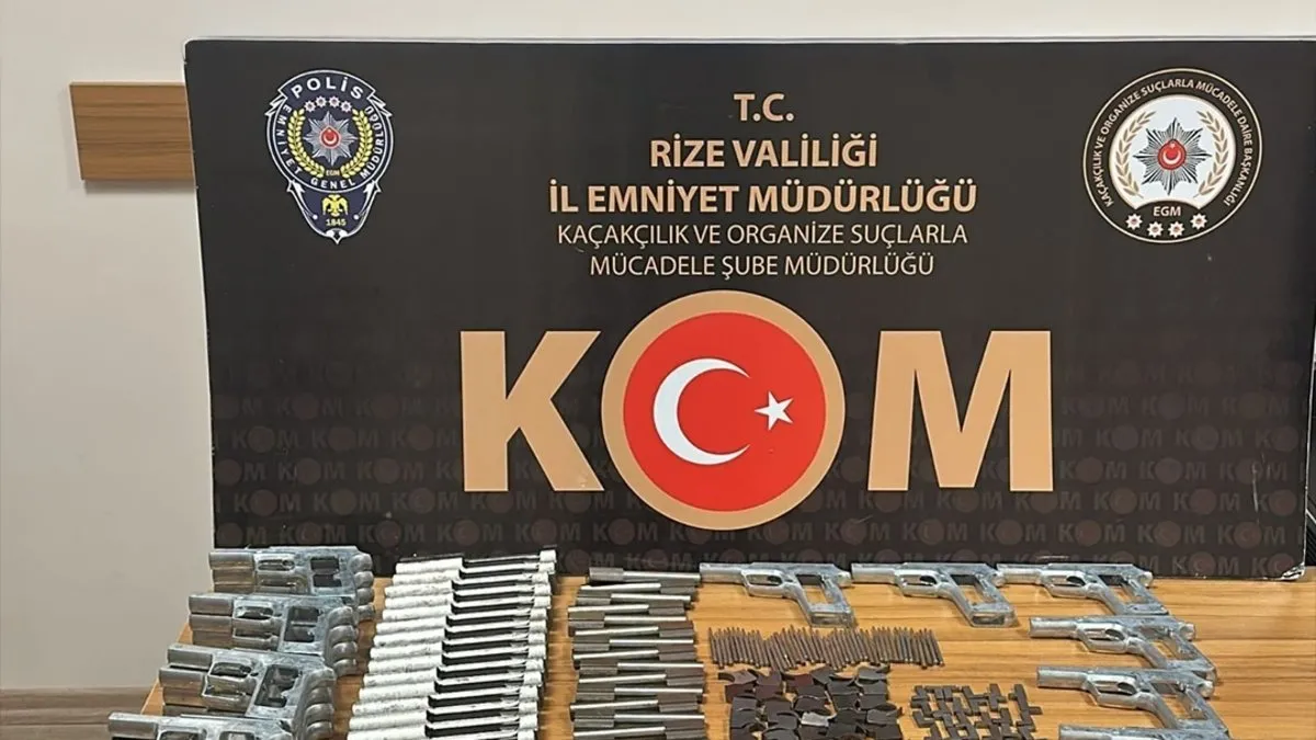 Rize’de silah parçaları ele geçirildi