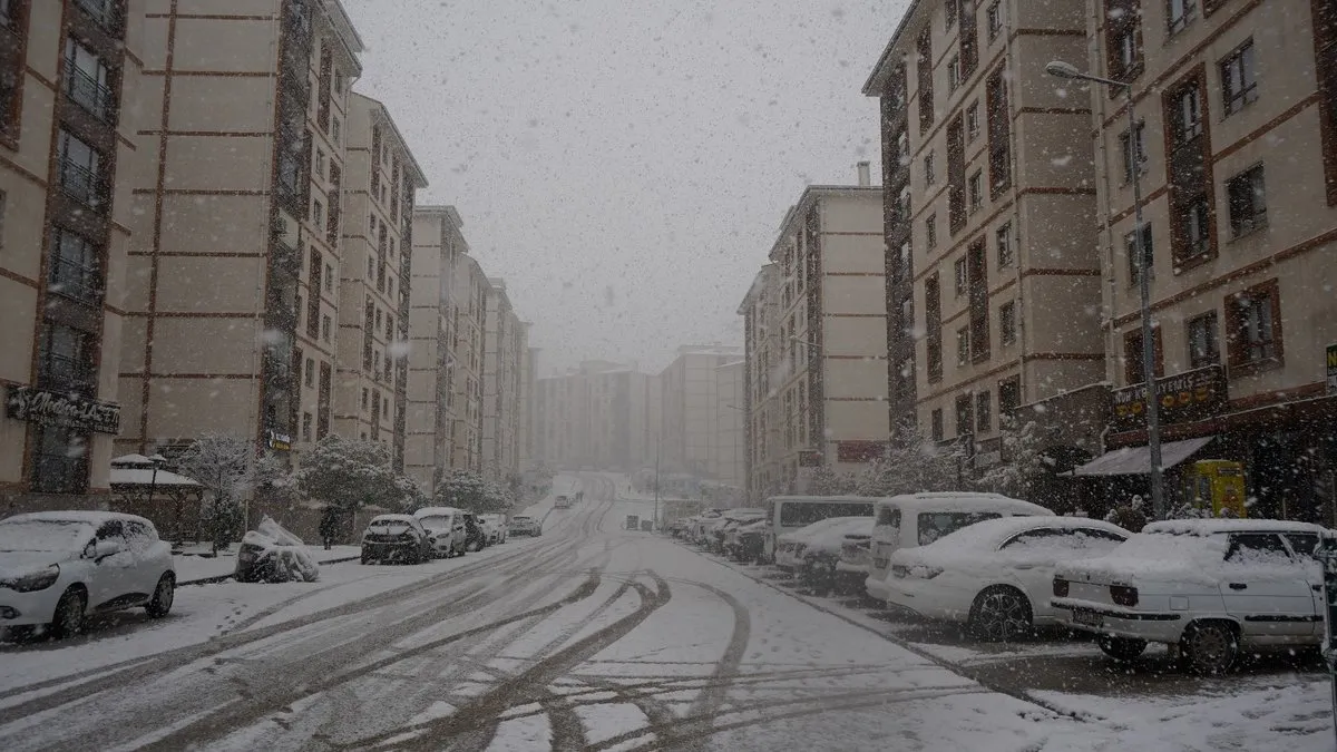 Şırnak’ta kar yağışı etkili olmaya başladı