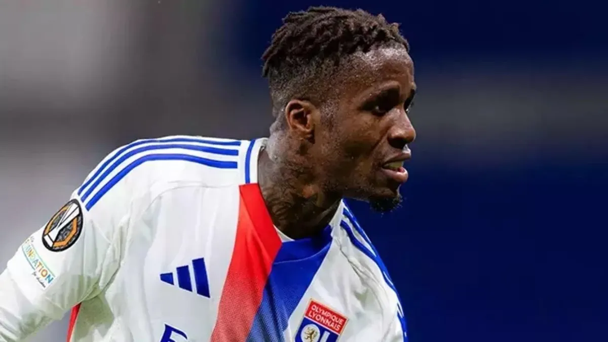 Son dakika: Wilfried Zaha transfer şansını 15 dakika ile kaçırdı!