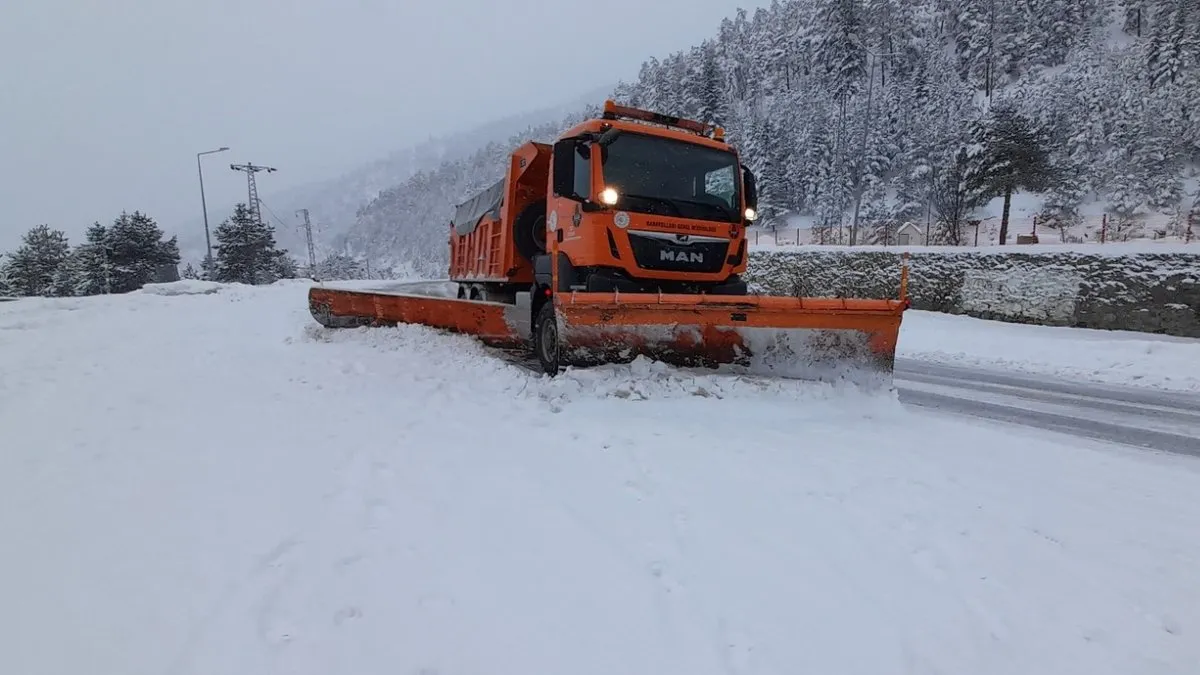 Trabzon, Rize, Artvin, Gümüşhane ve Giresun’un bazı ilçelerde kar yağışı nedeniyle eğitime bir gün ara verildi