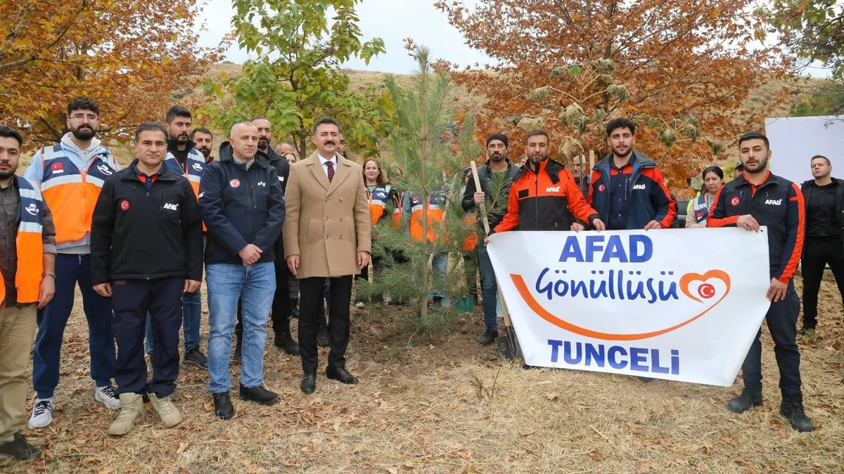 Tunceli’de, 35 bin fidan toprakla buluşturuldu