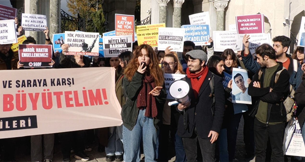 Öğrencilerden YÖK protestosu