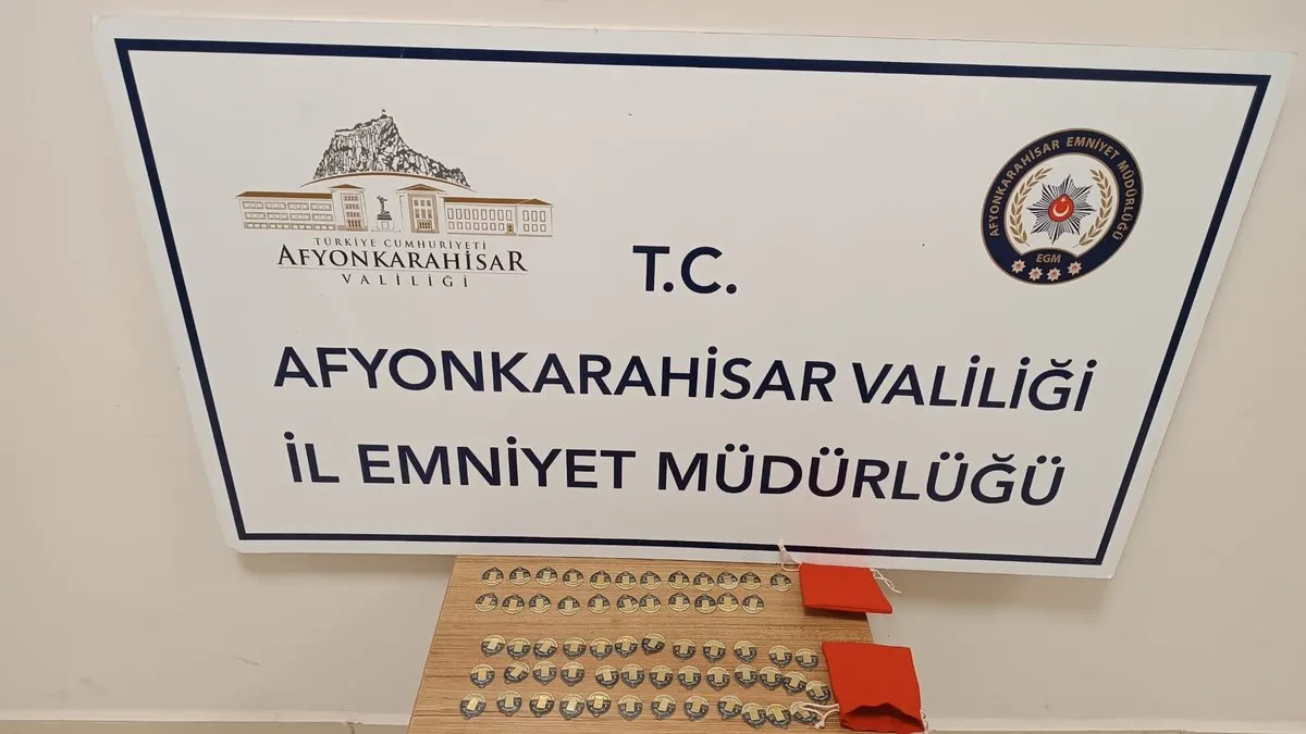 Yer Afyonkarahisar: Sahte altın satmaya çalışan 2 kişi yakalandı!