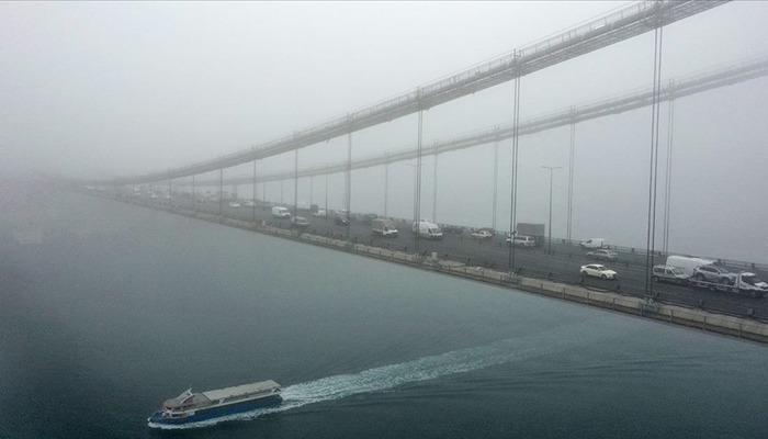 Yoğun sis etkisini artırdı! İstanbul ve Çanakkale boğazında gemi trafiği askıya alındı