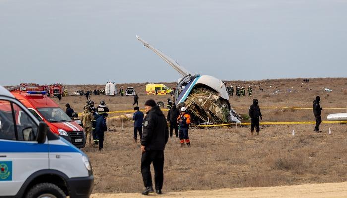 Kazakistan’da düşen uçağı Rusya düşürmüş! Füze uçağın yanında patlayınca…