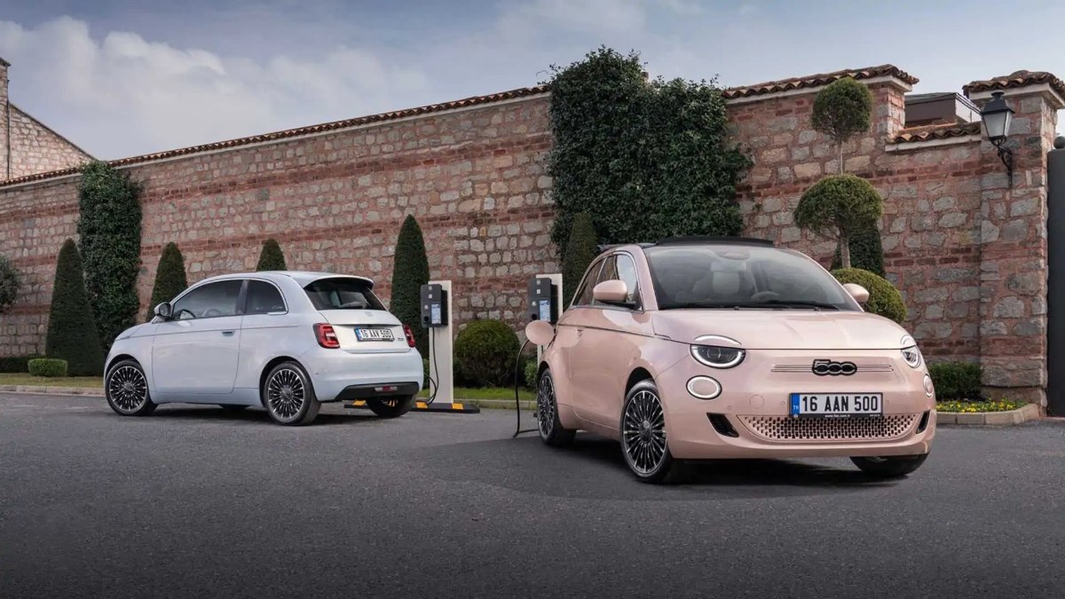 Fiat 500e’nin üretimi bir kez daha durduruldu