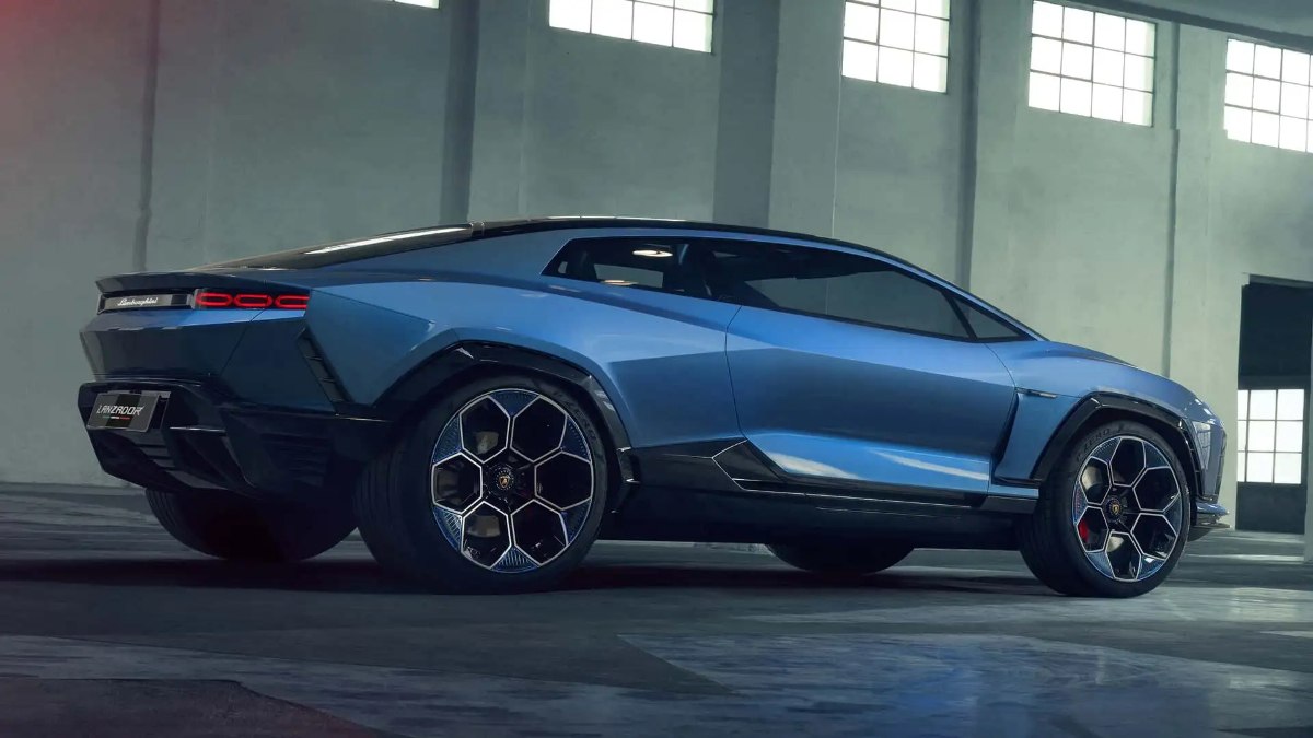 Lamborghini, ilk elektrikli otomobilini 2029’a erteledi