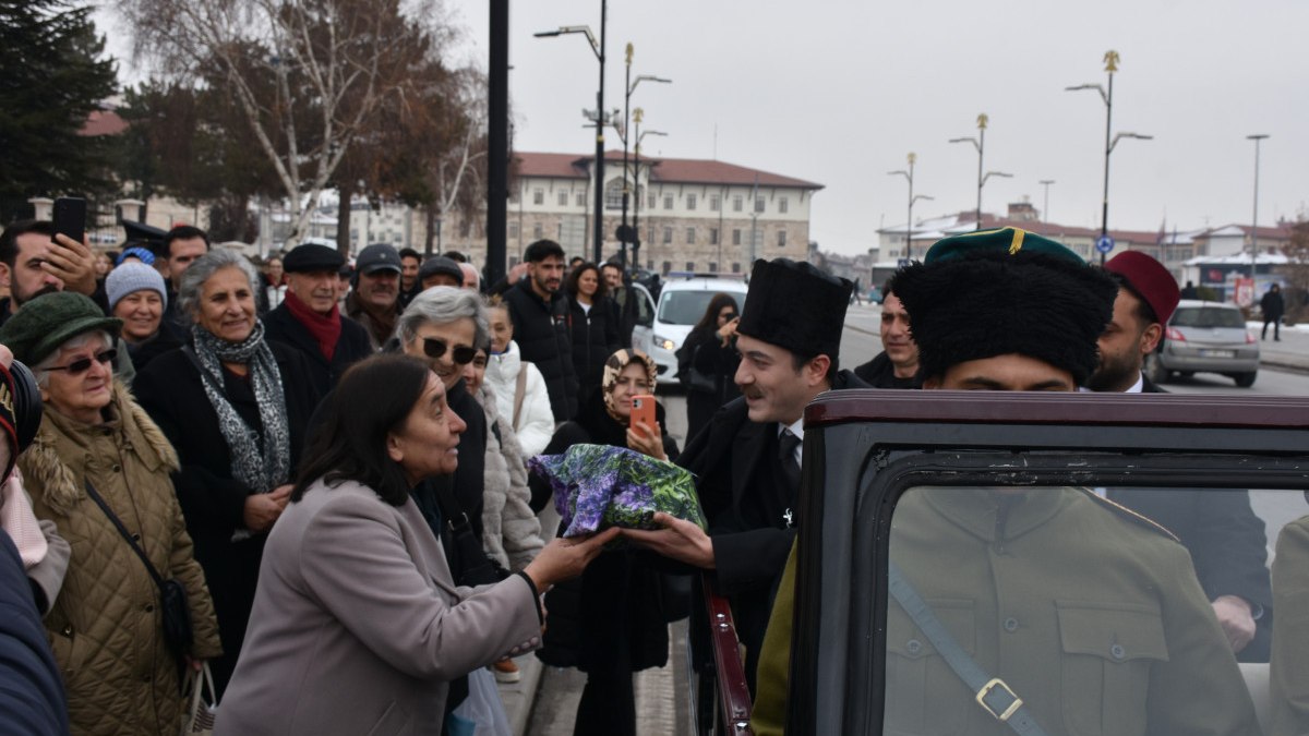 Sivas’ta Atatürk’ün ayrılışı temsil ile canlandırıldı