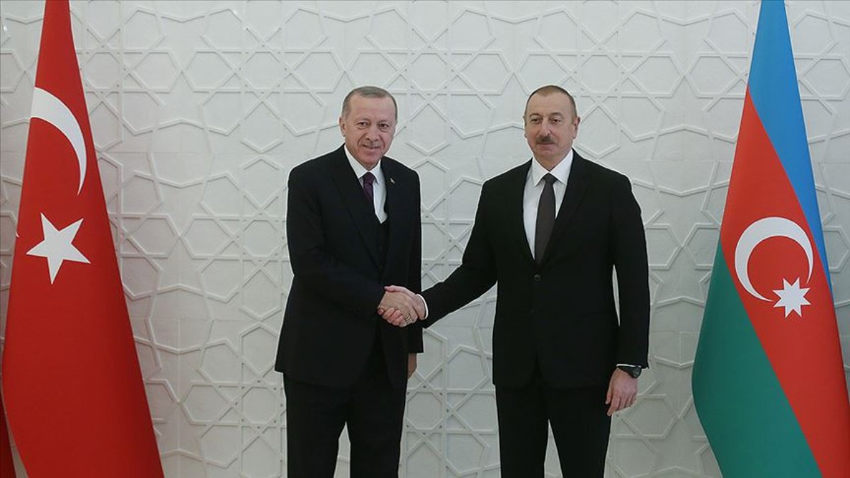 Aliyev’den Cumhurbaşkanı Erdoğan’a D-8 teşekkürü