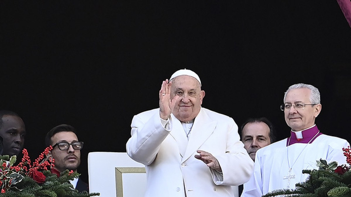 Papa Francis’in Noel ayini çağrısı: Silahları susturun