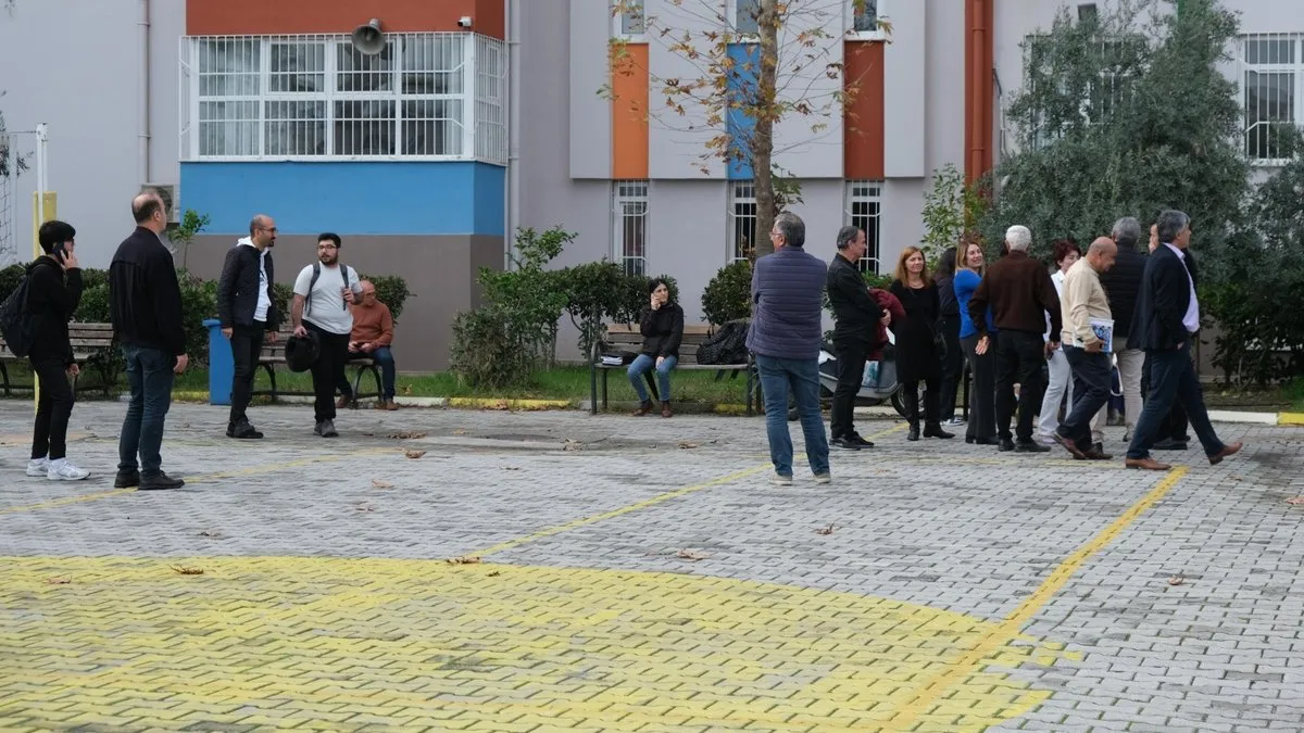 Alanya’da lisede çıkan yangın korkuttu