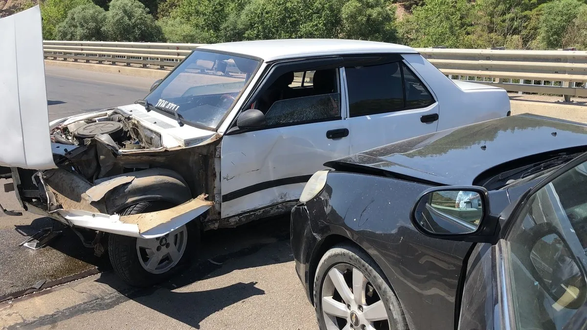 Amasya’da feci kaza: 1’i çocuk 3 yaralı