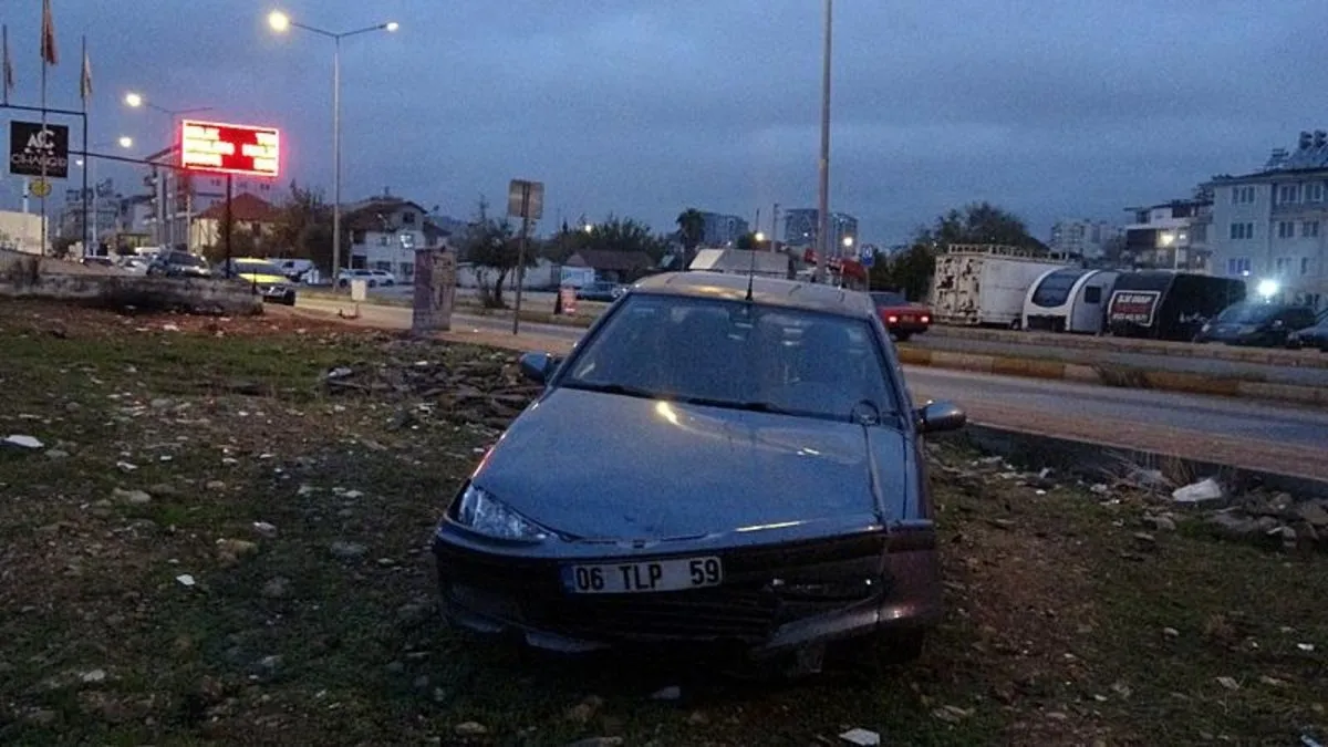 Antalya’da 14 yaşındaki sürücü dehşet saçtı