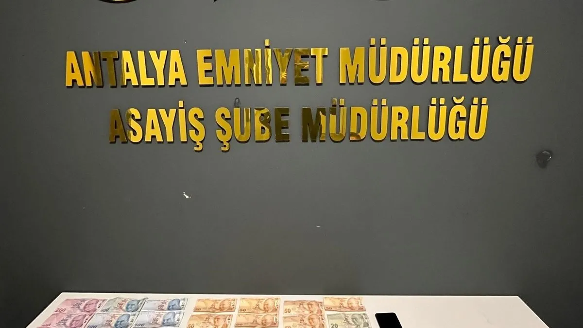 Antalya’da iş insanından ismin terör eylemine karıştı diyerek 100 bin Euro alan kişi suçüstü yakalandı