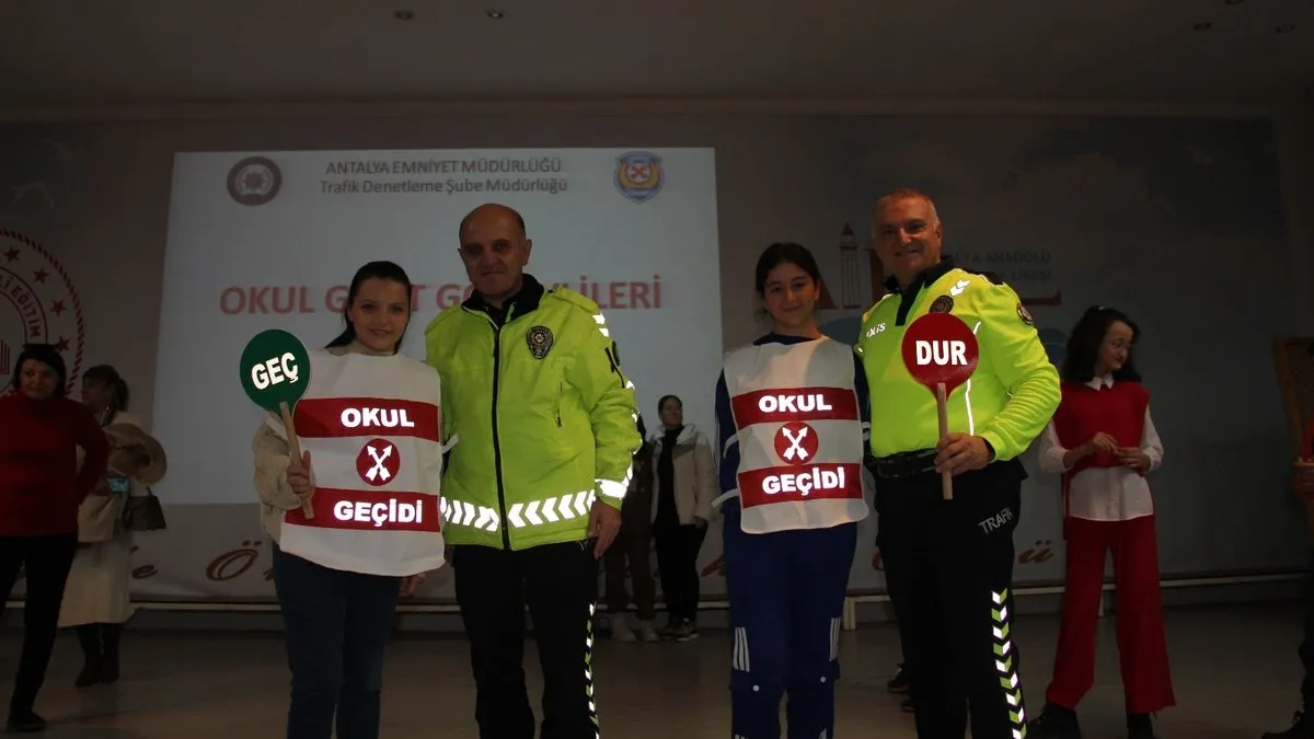 Antalya’da okullarda güvenli geçiş eğitimi