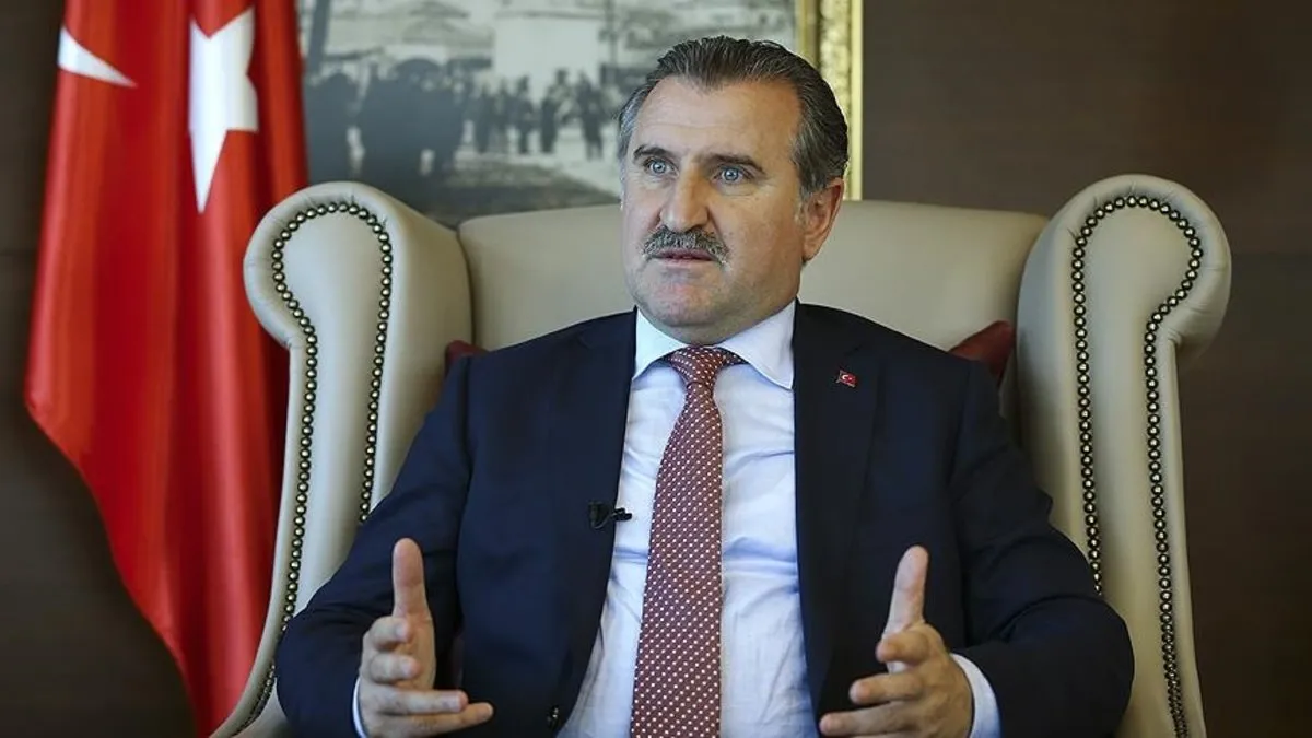 Bakan Bak: Öğrenci toplulukları için 120 milyon TL bütçe ayırdık