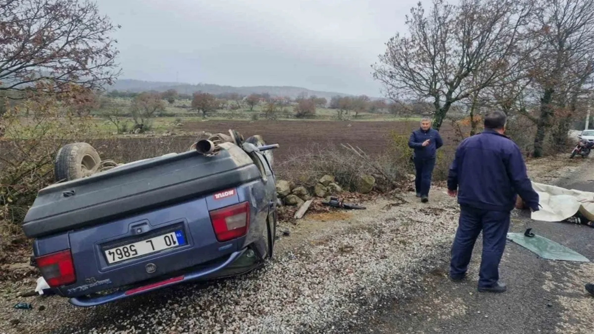 Balıkesir’de feci kaza! Araç ters döndü: 1 ölü, 2 yaralı