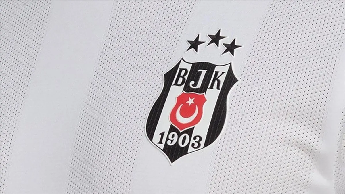 Beşiktaş’ta Hüseyin Yücel ve Serdal Adalı, başkan adaylığı dilekçelerini teslim etti