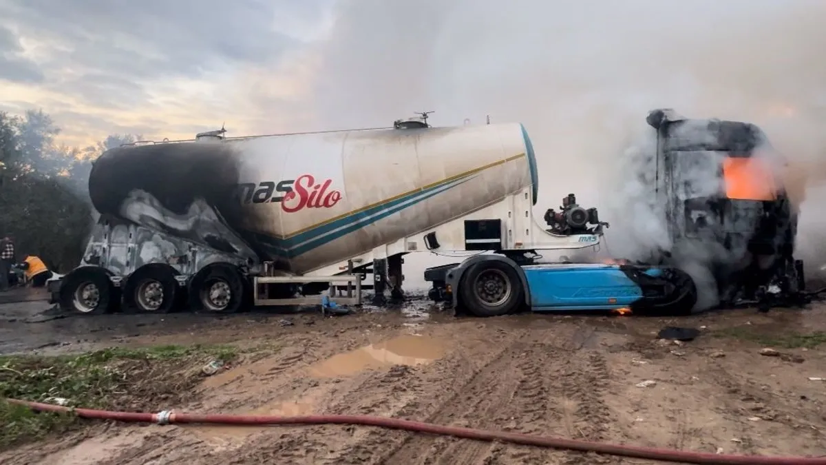 Bursa’da korkutan olay: Otomobil ile tanker birbirine girdi! Tanker bomba gibi patladı!