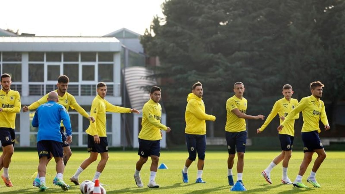 FENERBAHÇE HABERLERİ – Jose Mourinho yıldız oyuncunun biletini kesti! İşte ilk ayrılık