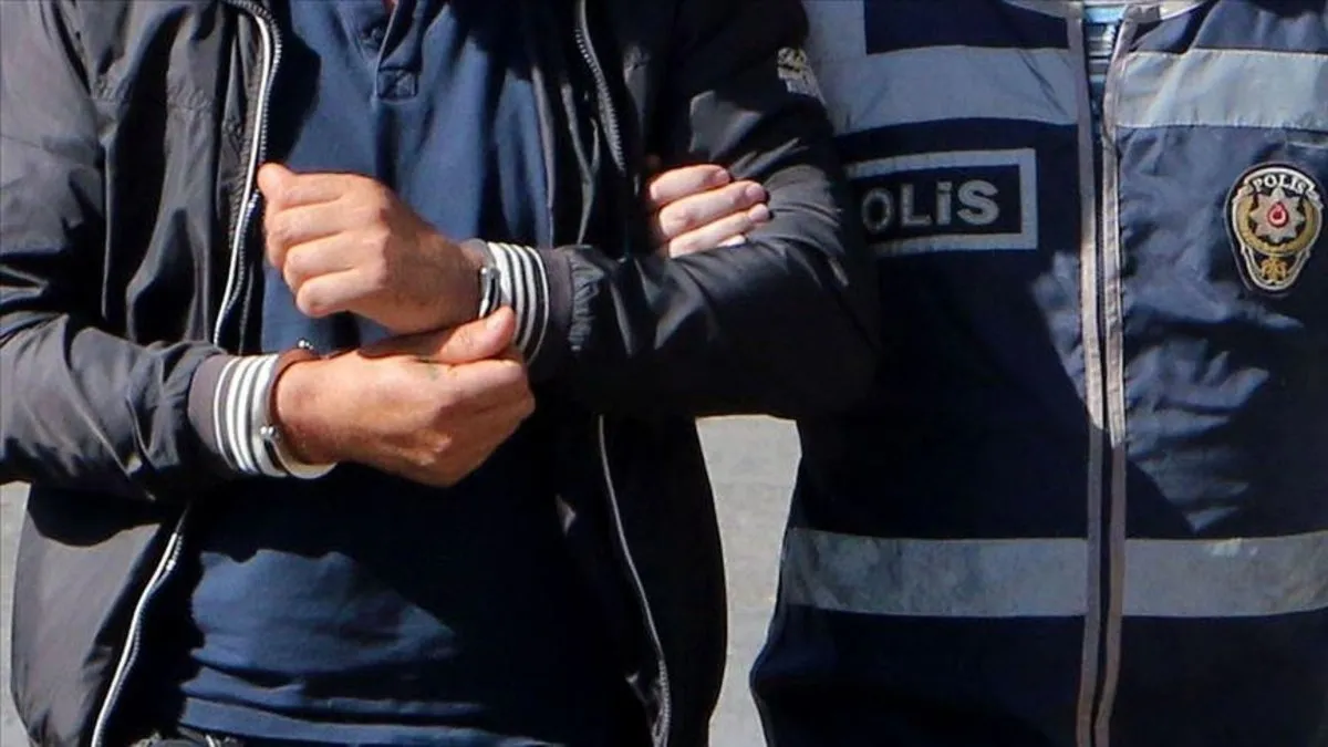 Interpol’ün aradığı terör örgütü DEAŞ şüphelisi İstanbul’da yakalandı