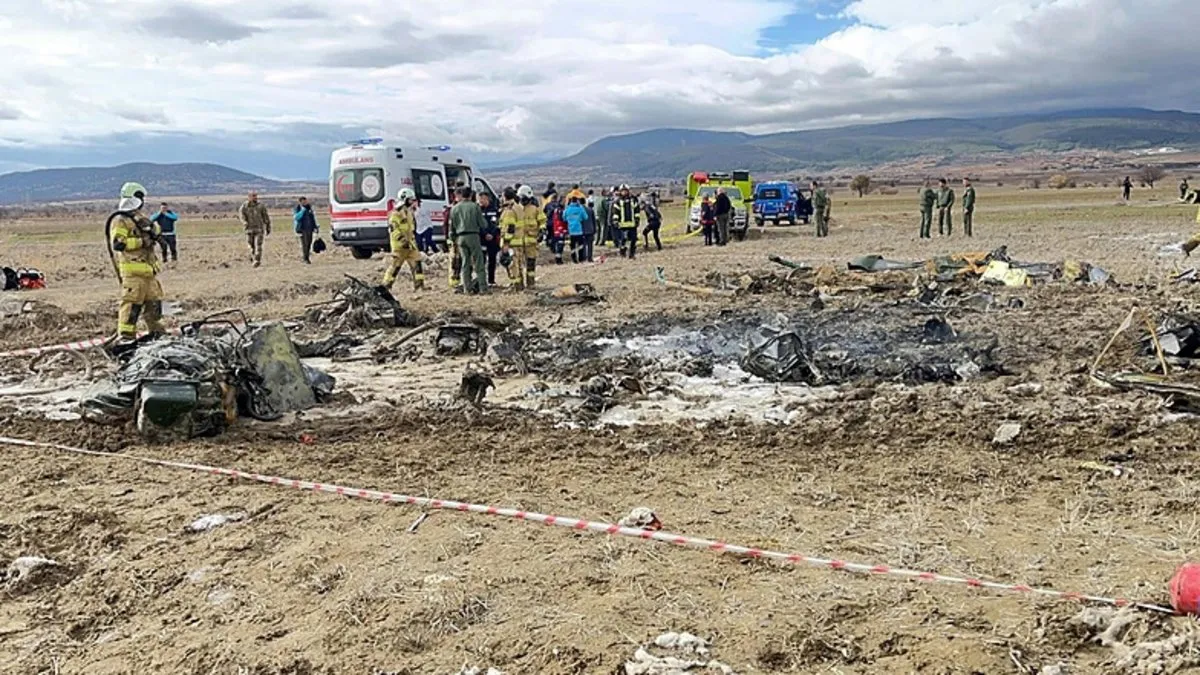 Isparta’da askeri helikopter kazası: Nevşehir’e şehit ateşi düştü!