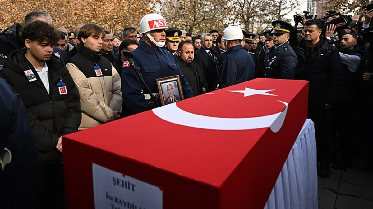 Isparta’daki helikopter kazasında şehit düşmüştü: Tuğgeneral İsa Baydilli Kayseri’de toprağa verildi!