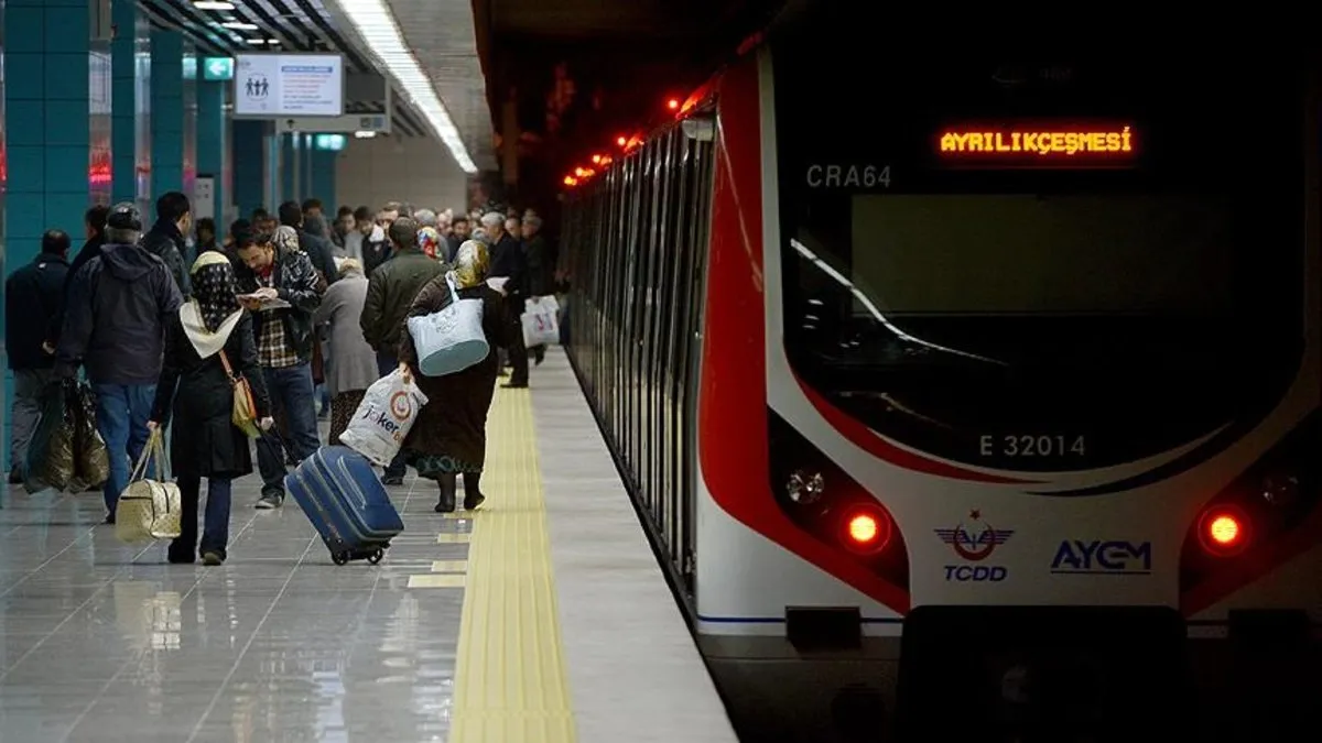 Marmaray günlük yolcu rekoru kırdı