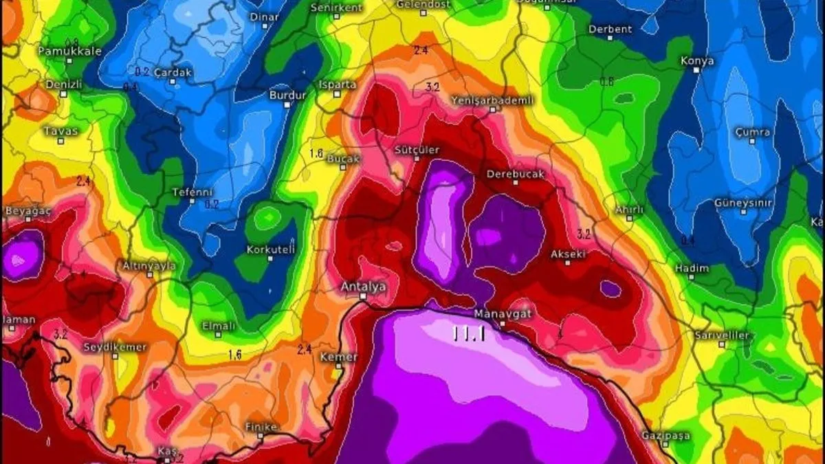 Meteorolojinin turuncu kod verdiği Antalya’da taşımalı eğitime 1 gün ara verildi