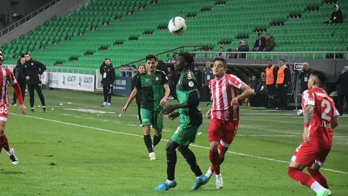 Sakaryaspor, Boluspor'u 2 golle devirdi!