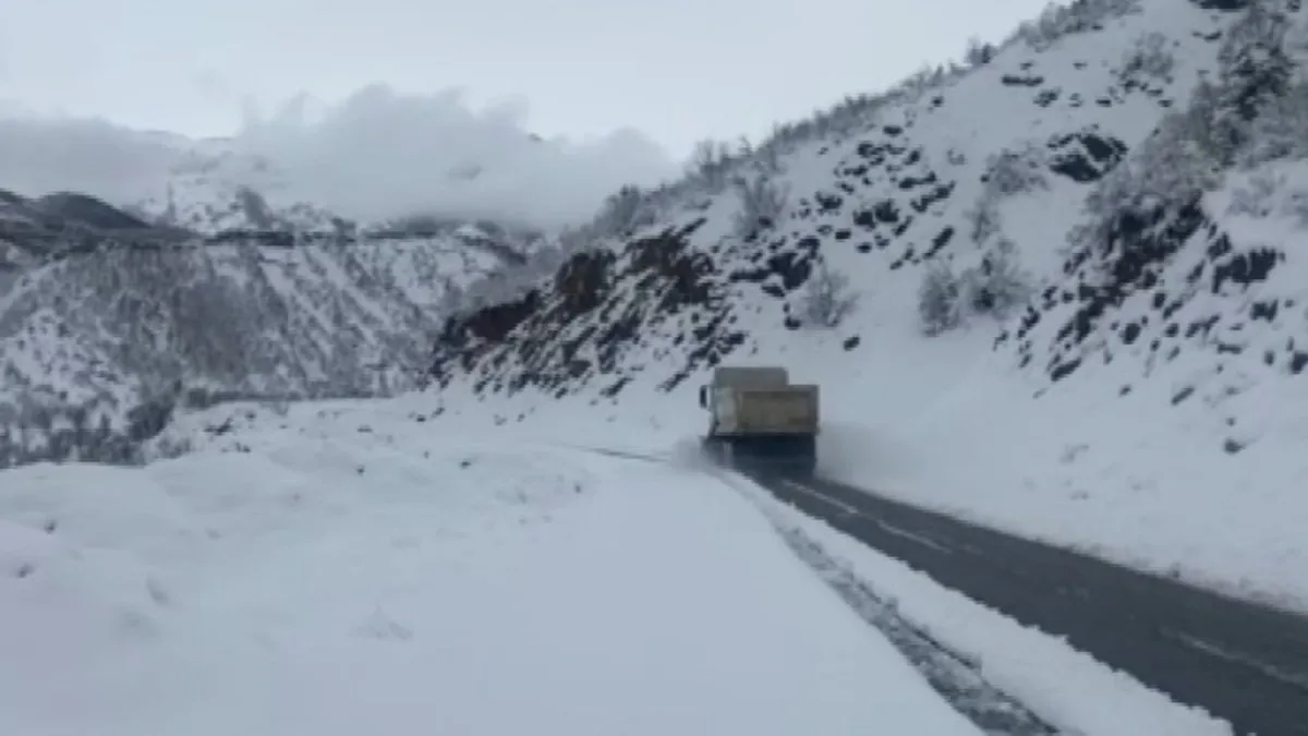 Tunceli’de, kar yağışı etkisini sürdürüyor