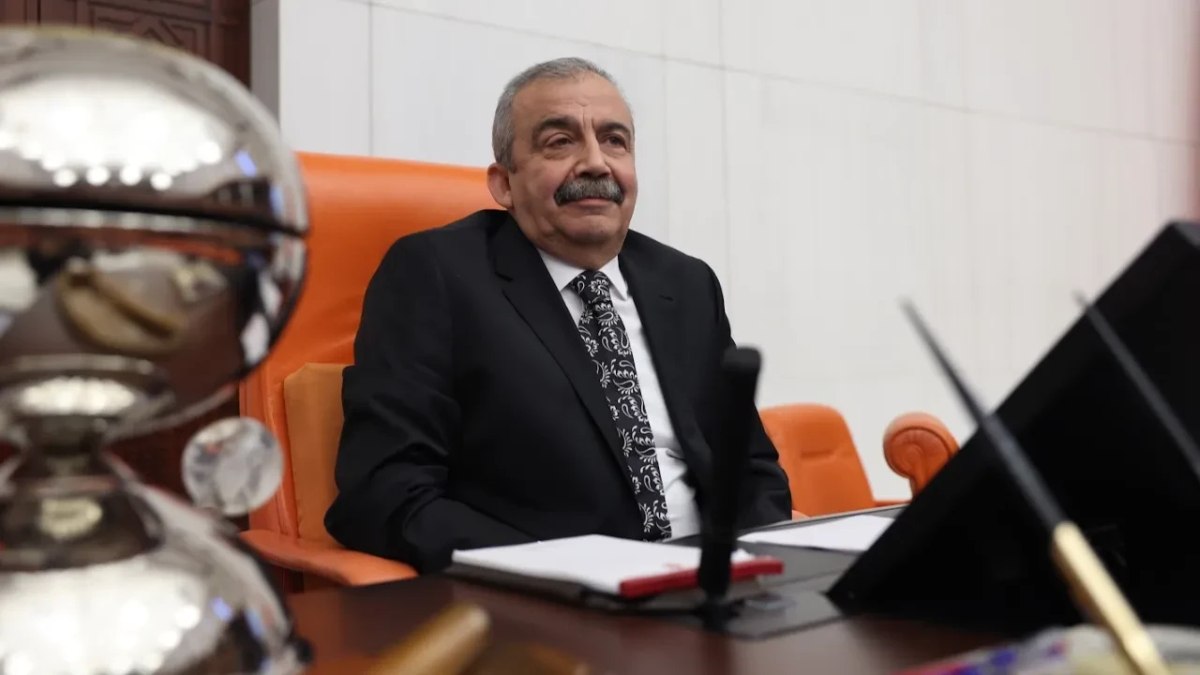 Sırrı Süreyya Önder’in hastalığını Kur’an-ı Kerim alıntısıyla değerlendirdiği açıklamaları